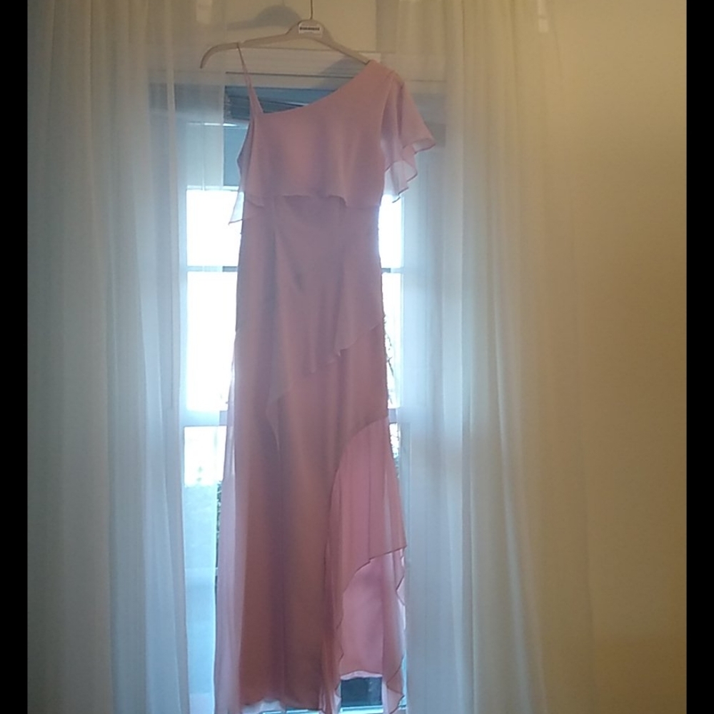 Keepsake gown--new condition